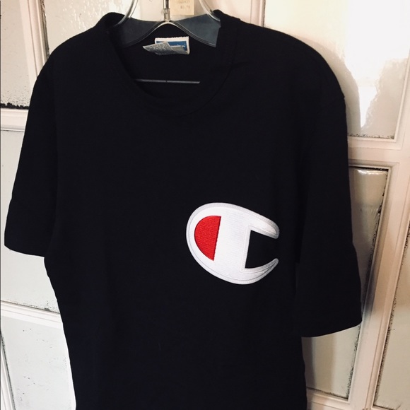 ✨2 for 15$✨Champion black t-shirt - Picture 3 of 5